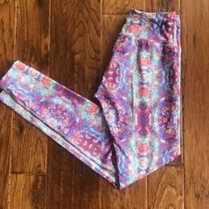 Mira Rae: Red Stained Glass Legging